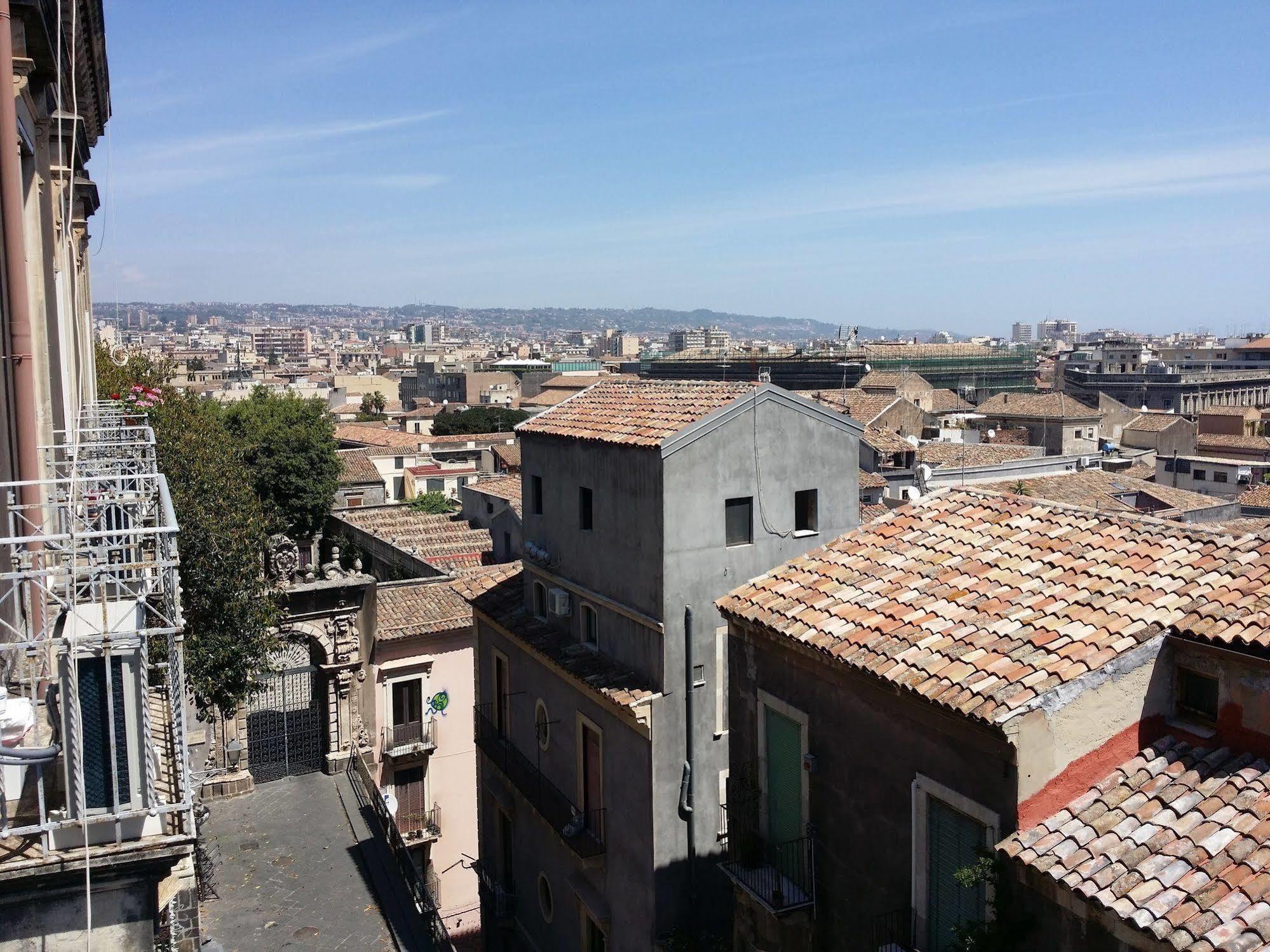 B&B Nel Cuore Di Catânia Exterior foto